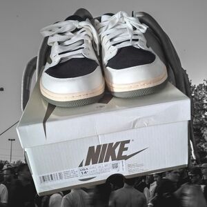 Travis Scott Wmns Exclusive Olive